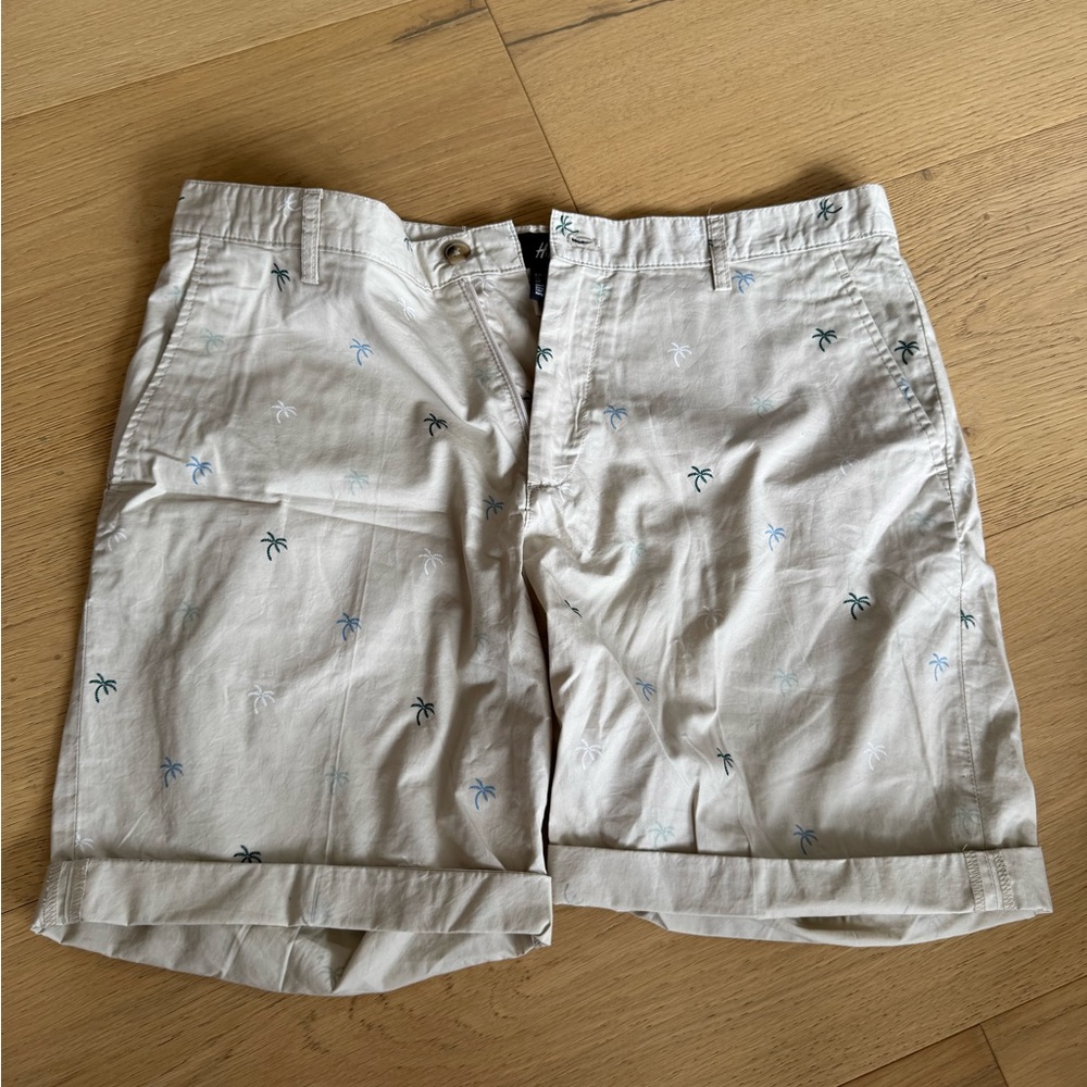H&M Light Beige Shorts with Subtle Blue Patterns